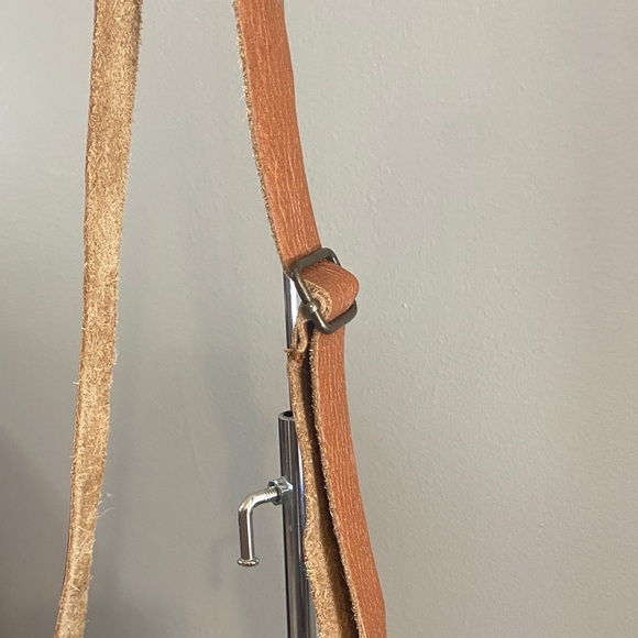 Bed Stu Encase Compact Rustic Tan Veg Tanned Leather Crossbody Bag 3-in-1 EUC - Picture 4 of 10